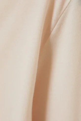 Top de cuello alto y manga larga de corte ajustado – Beige