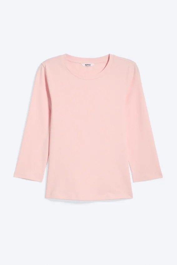 Top de cuello redondo y manga tres cuartos – Melocotón claro empolvado Top de cuello redondo y manga tres cuartos – Melocotón claro empolvado