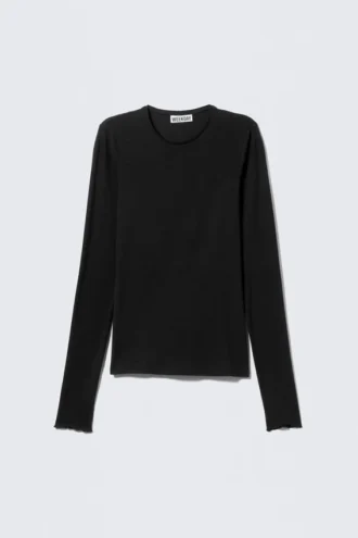 Top de lyocell de manga larga y corte entallado – Negro
