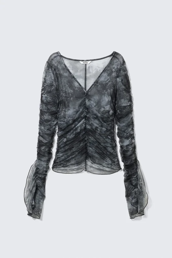 Top de malla transparente fruncida – Estampado barroco negro Top de malla transparente fruncida – Estampado barroco negro