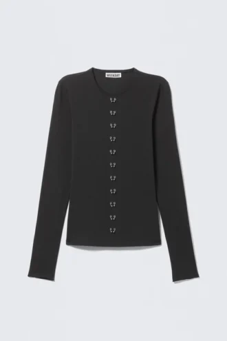 Top de manga larga con aberturas – Negro