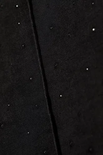 Top de manga larga con cuello alto y pedrería – Negro – Pedrería