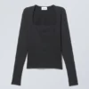 Top de manga larga con cuello cuadrado – Negro Top de manga larga con cuello cuadrado – Negro