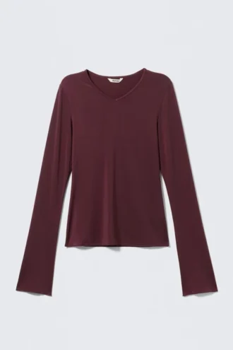 Top de manga larga con cuello en V – Burdeos