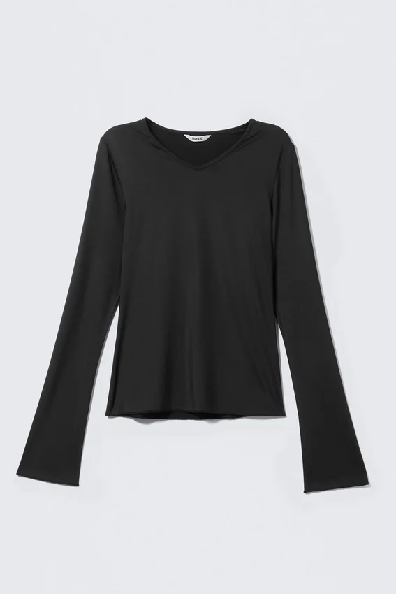 Top de manga larga con cuello en V – Negro Top de manga larga con cuello en V – Negro
