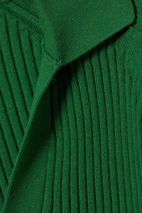 Top de manga larga con cuello en V y punto acanalado – Verde Top de manga larga con cuello en V y punto acanalado – Verde