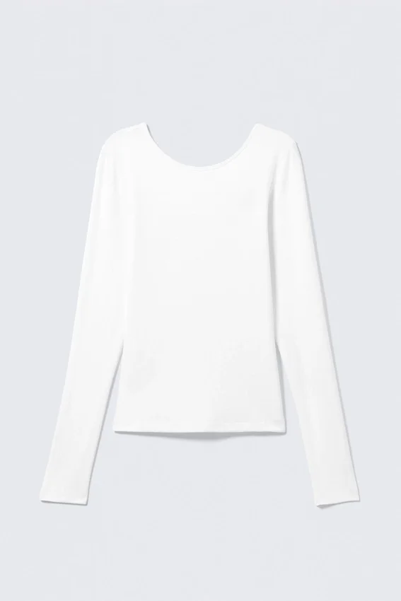 Top de manga larga con espalda profunda – Blanco Top de manga larga con espalda profunda – Blanco