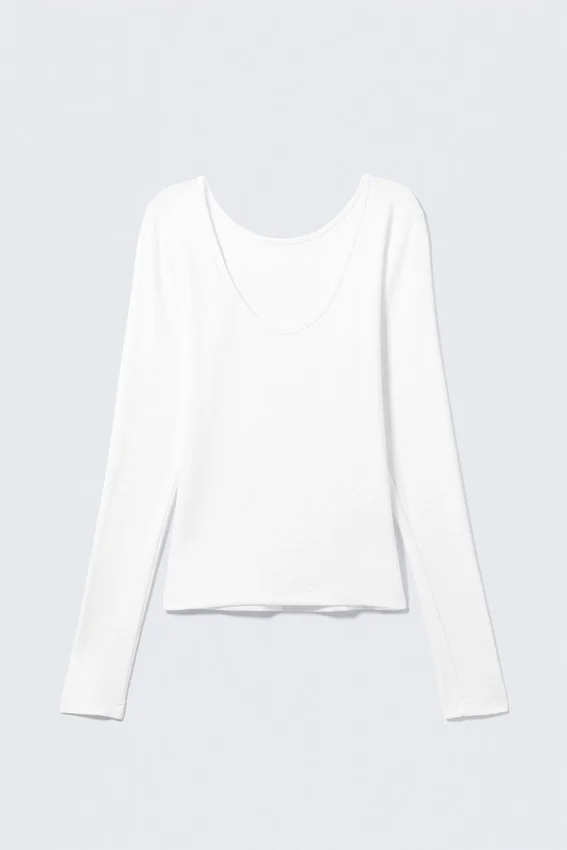 Top de manga larga con espalda profunda – Blanco Top de manga larga con espalda profunda – Blanco