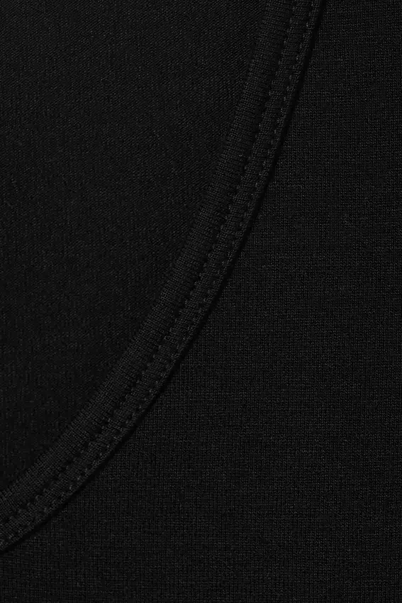 Top de manga larga con espalda profunda – Negro Top de manga larga con espalda profunda – Negro