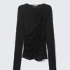 Top de manga larga con fruncidos – Negro Top de manga larga con fruncidos – Negro