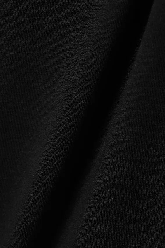 Top de manga larga con hombros descubiertos – Negro Top de manga larga con hombros descubiertos – Negro