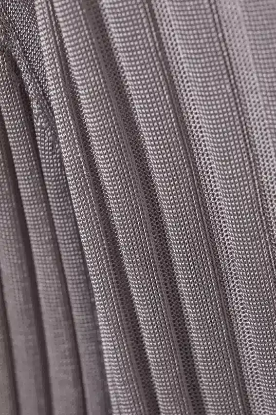 Top de manga larga de punto transparente Enora – Gris claro Top de manga larga de punto transparente Enora – Gris claro