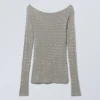 Top de manga larga transparente con pedrería – Gris empolvado Top de manga larga transparente con pedrería – Gris empolvado