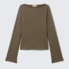 Top de manga larga y cuello barco Annie – Dark Mole