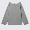 Top de pijama holgado de felpa con hombros descubiertos – Gris jaspeado Top de pijama holgado de felpa con hombros descubiertos – Gris jaspeado