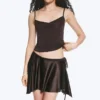 Top de tirantes con cuello en V – Marrón oscuro Top de tirantes con cuello en V – Marrón oscuro