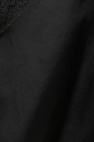 Top de tirantes de satén con encaje – Negro