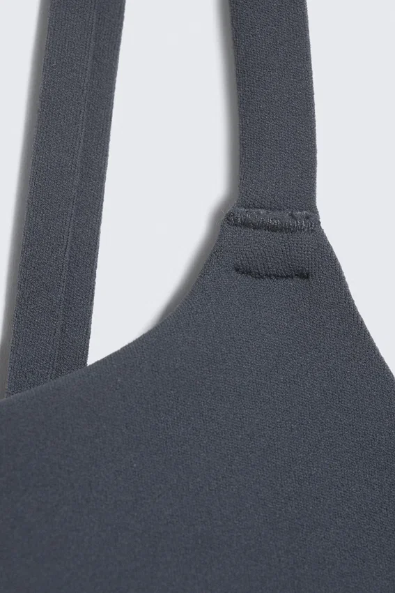 Top deportivo con tirantes – Azul marino Top deportivo con tirantes – Azul marino
