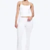 Top deportivo con tirantes – Blanco roto Top deportivo con tirantes – Blanco roto