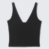 Top deportivo corto con escote pronunciado – Negro Top deportivo corto con escote pronunciado – Negro