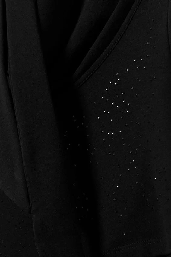 Top drapeado con cascada de pedrería – Negro Top drapeado con cascada de pedrería – Negro