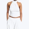 Top drapeado con cuello halter – Blanco Top drapeado con cuello halter – Blanco