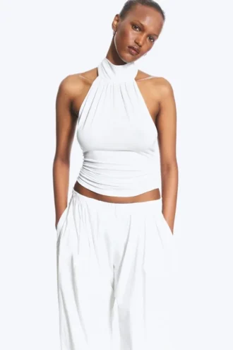 Top drapeado con cuello halter – Blanco