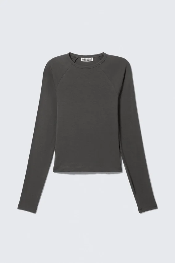 Top entallado con mangas raglán – Gris oscuro Top entallado con mangas raglán – Gris oscuro