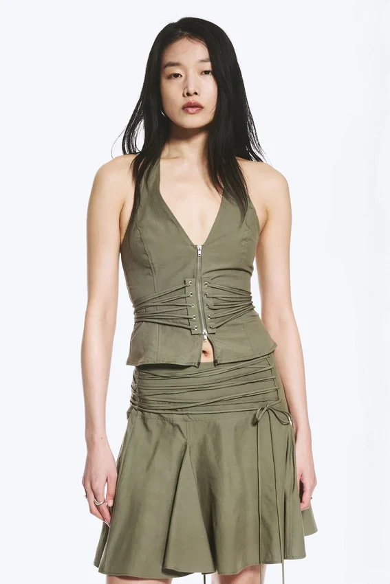 Top halter con cuello en V, cremallera y lazo en la cintura – Verde caqui Top halter con cuello en V, cremallera y lazo en la cintura – Verde caqui