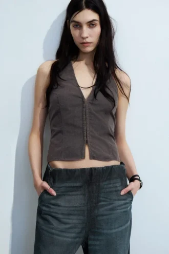 Top halter con cuello en V de tejido ripstop – Gris oscuro