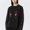 Top recto estampado de manga larga – Negro lavado – Dragon Gaze Top recto estampado de manga larga – Negro lavado – Dragon Gaze