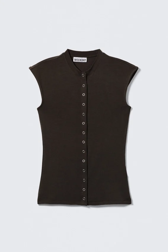 Top sin mangas con botones – Marrón oscuro Top sin mangas con botones – Marrón oscuro