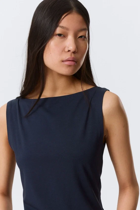 Top sin mangas con cuello barco Annie – Azul oscuro Top sin mangas con cuello barco Annie – Azul oscuro