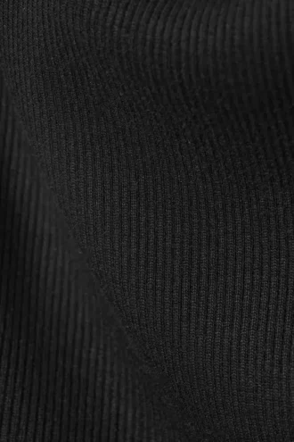 Top sin mangas con cuello barco y canalé – Negro