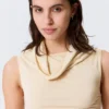 Top sin mangas con cuello de embudo – Beige claro