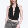 Top sin mangas con cuello en cascada – Negro