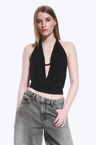 Top sin mangas con cuello en cascada – Negro