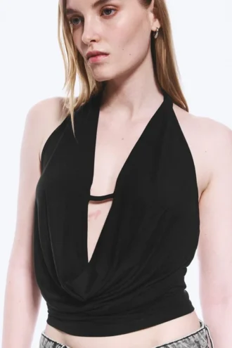 Top sin mangas con cuello en cascada – Negro