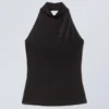Top sin mangas con cuello halter brillante – Negro Top sin mangas con cuello halter brillante – Negro