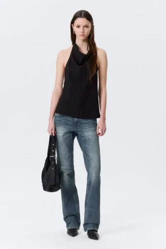 Top sin mangas con cuello halter drapeado – Negro