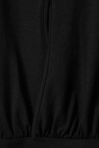Top sin mangas de cuello alto – Negro