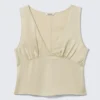 Top sin mangas de satén con cuello en V – Beige claro empolvado Top sin mangas de satén con cuello en V – Beige claro empolvado