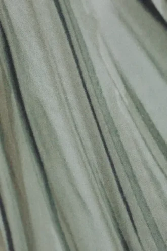 Top transparente de cuello alto y manga larga – Drapeado verde en trampantojo