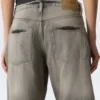 Vaqueros Abell de talle medio y corte recto – Barrel gris – Gris medio Vaqueros Abell de talle medio y corte recto – Barrel gris – Gris medio