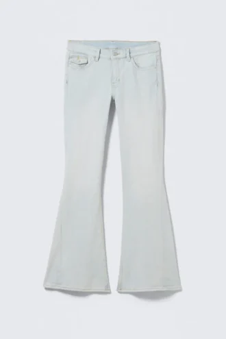 Vaqueros acampanados de cintura baja Cheri – Azul cielo – Azul claro