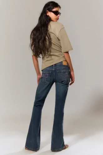Vaqueros acampanados de talle bajo con adornos – Azul con adornos – Azul oscuro Vaqueros acampanados de talle bajo con adornos – Azul con adornos – Azul oscuro