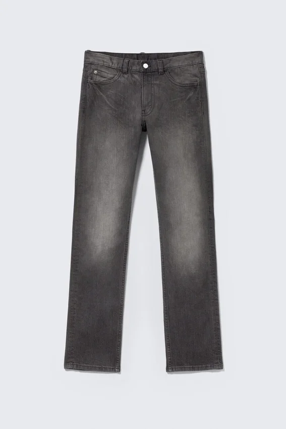 Vaqueros ajustados de cintura baja y corte cónico – Rubby Black | Cheap Monday GB Vaqueros ajustados de cintura baja y corte cónico – Rubby Black | Cheap Monday GB
