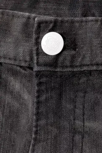 Vaqueros ajustados de cintura baja y corte cónico – Rubby Black | Cheap Monday GB
