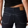Vaqueros ajustados de talle bajo con corte acampanado Luna – Blue Rinse – Azul oscuro