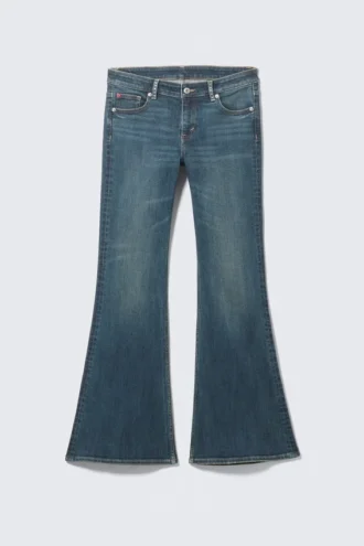 Vaqueros ajustados de talle bajo y pernera acampanada con adornos de Katsumi – Azul con adornos – Azul oscuro Vaqueros ajustados de talle bajo y pernera acampanada con adornos de Katsumi – Azul con adornos – Azul oscuro